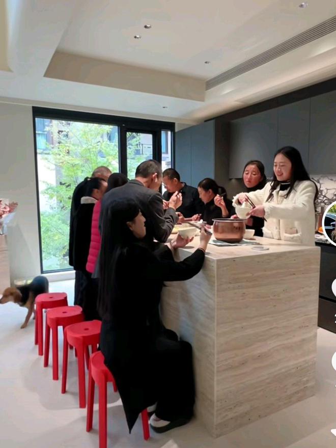 ”装修重庆妹子没想到暖房成了来要工钱的凯发k8国际登录花了70万的“送客风(图3)