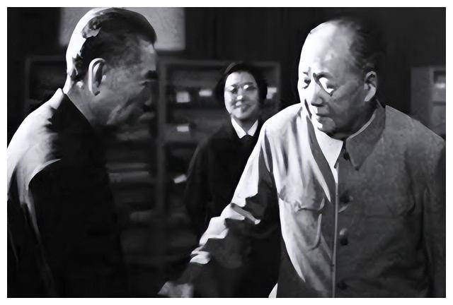 封信后马上去见毛主席：看来我们想到一起了k8凯发一触即发1949年周恩来收到一(图4)