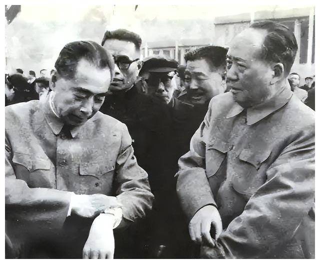 封信后马上去见毛主席：看来我们想到一起了k8凯发一触即发1949年周恩来收到一(图10)