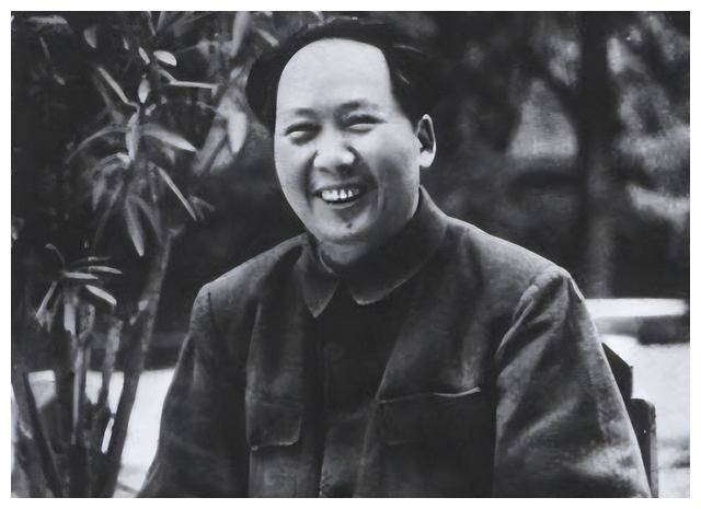 封信后马上去见毛主席：看来我们想到一起了k8凯发一触即发1949年周恩来收到一(图1)