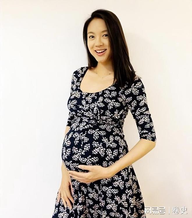 亿豪门怀孕6个月上春晚站C位真人生赢家凯发k8国际娱乐首选艳压奚梦瑶拒嫁30(图16)