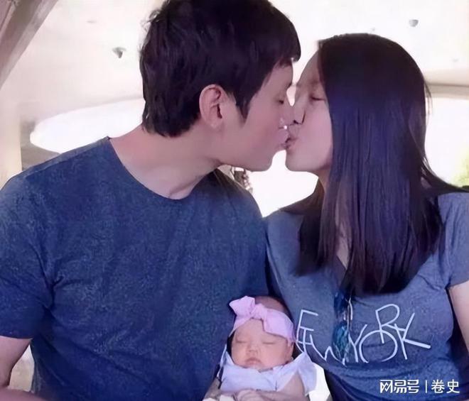 亿豪门怀孕6个月上春晚站C位真人生赢家凯发k8国际娱乐首选艳压奚梦瑶拒嫁30(图12)
